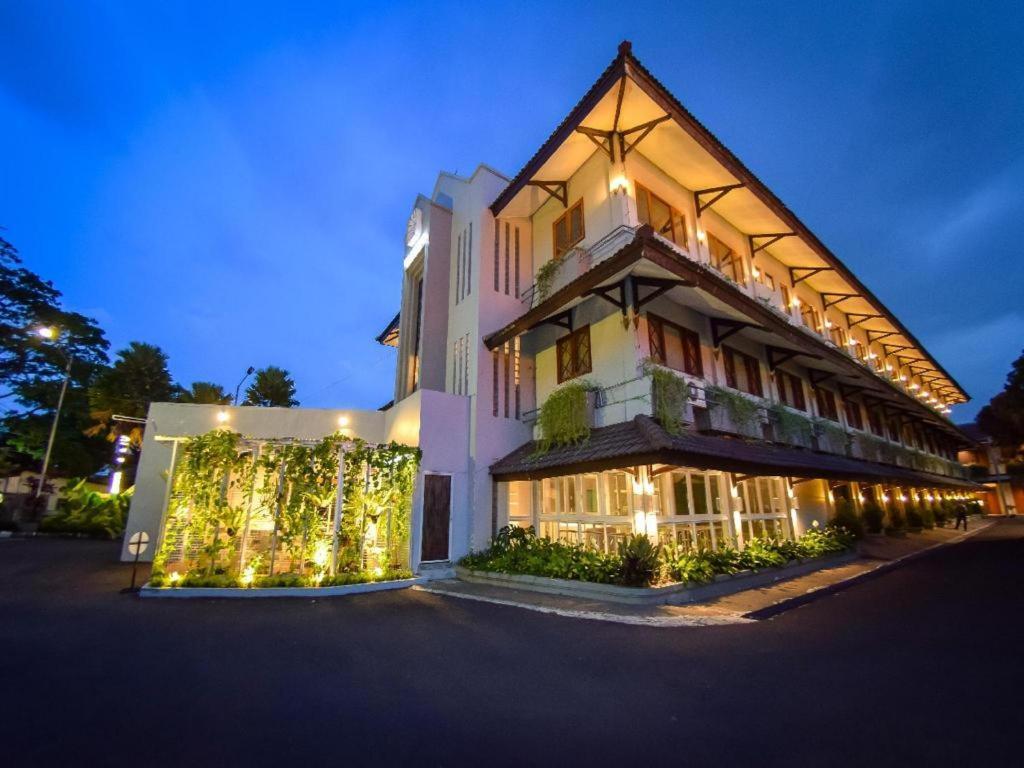 Hotel Nyland Pasteur Bandung Exterior foto